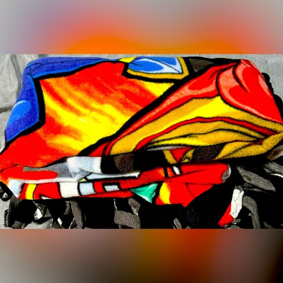 Power Rangers Super Megaforce Throw 35” x 50” - Picture 4 of 4